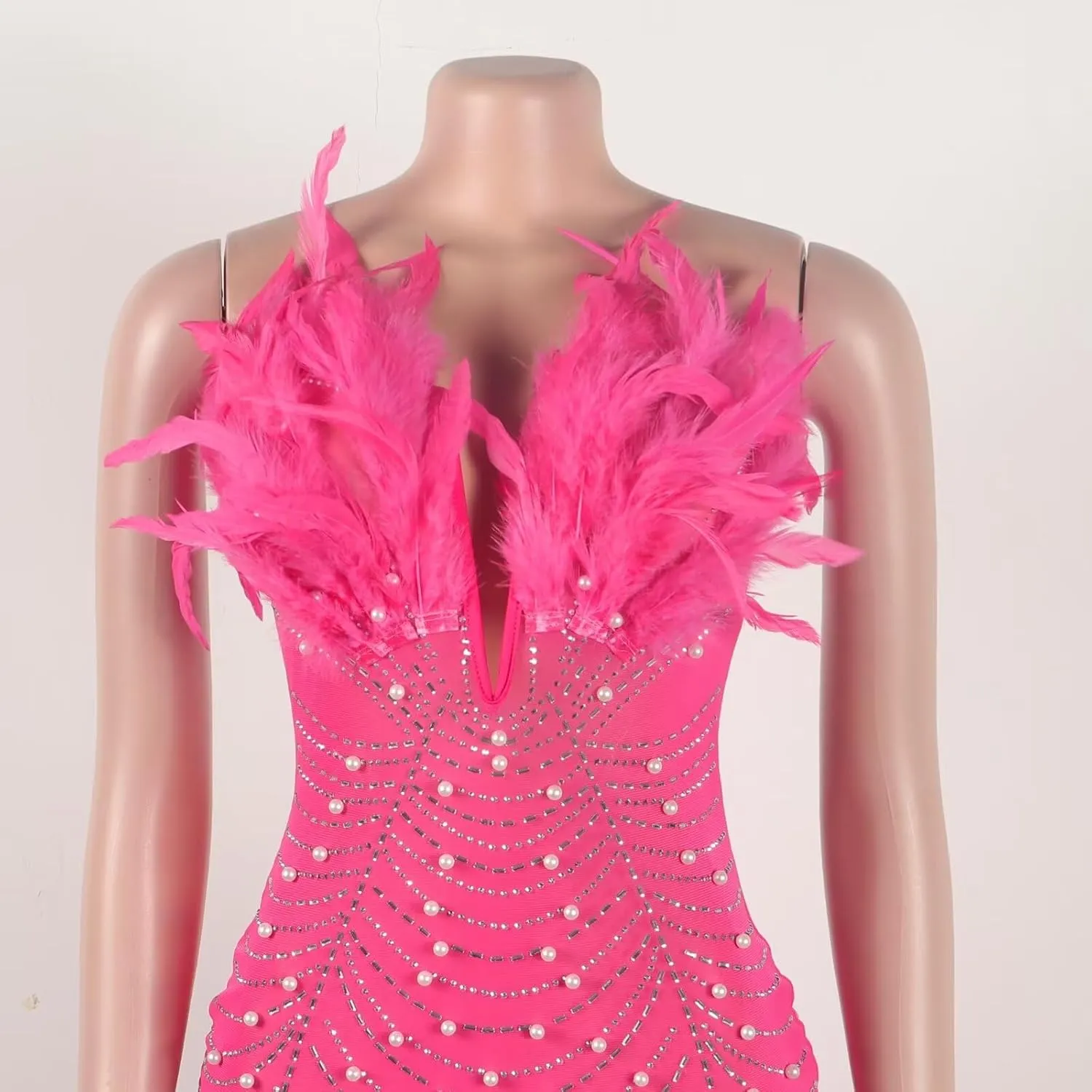 LROSEY Birthday Dresses for Women Sexy Strapless Mini Dress with Rhinestone Feather Party Cocktail Club Date Night Outfits