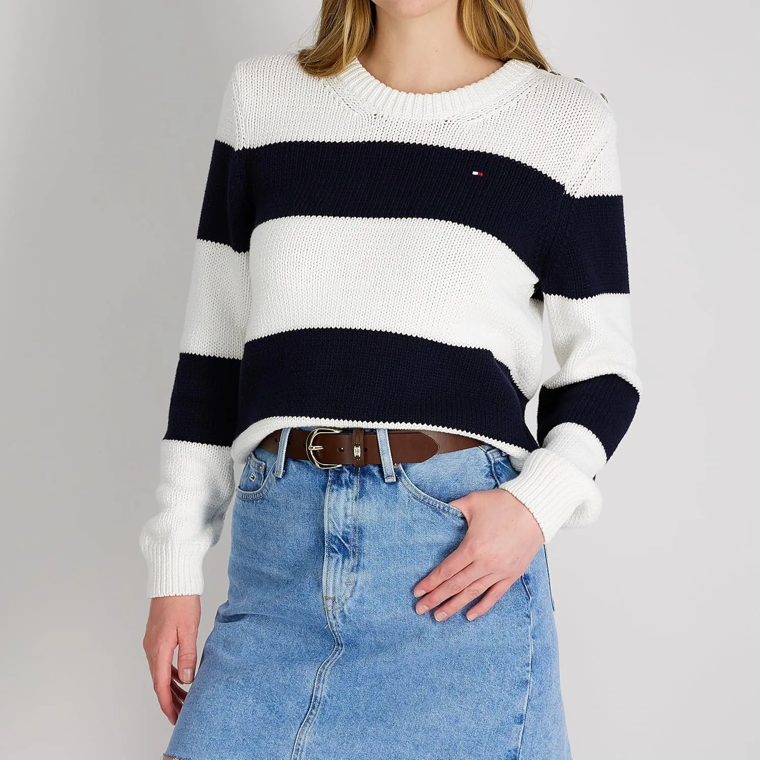 Tommy Hilfiger Women's TH Ornament Logo Casual Leather Belt for Jeans, Trousers and Dresses