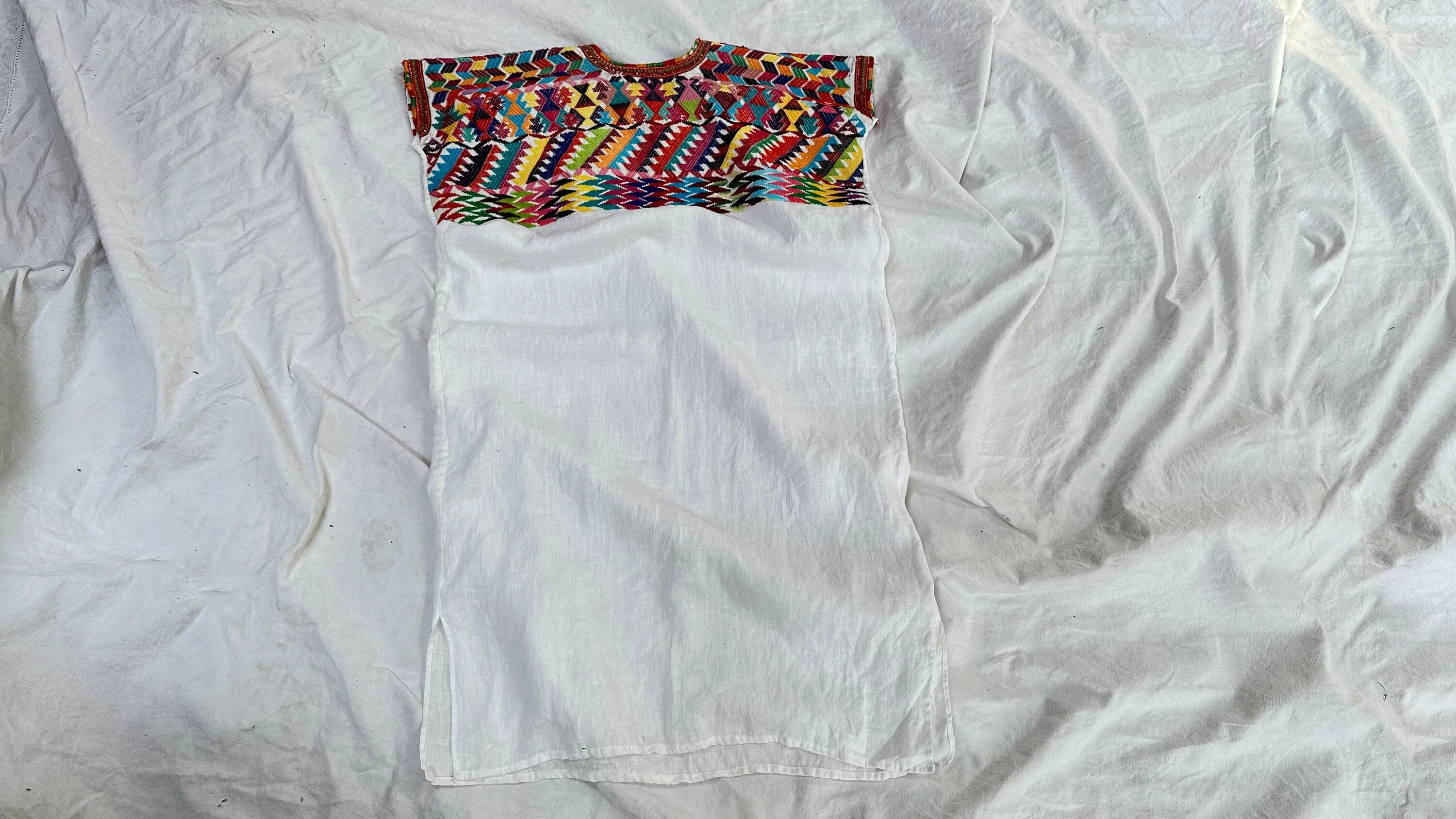 Vintage Guatemalan Huipil Linen Dress. Santa Apolonia. Hand-Woven